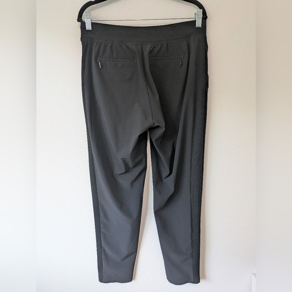 ATHLETA Brooklyn Ankle Pant 6 Black Mid Rise Lightweight Outdoor Summer Hiking - Picture 8 of 13
